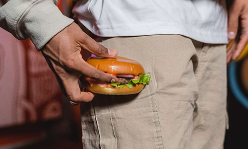 No-Leaving-Town-with-a-Hamburger-in-Your-Pocket