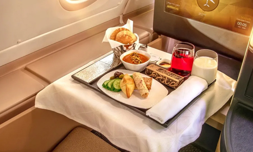 Airline-Meals-at-Altitude